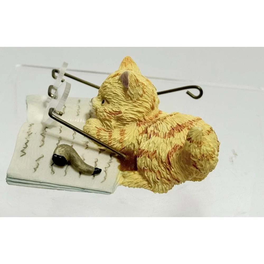 Vintage 1990 Enesco Orange Tabby Cat Reading Book Figurine with Glasses & Pipe‎